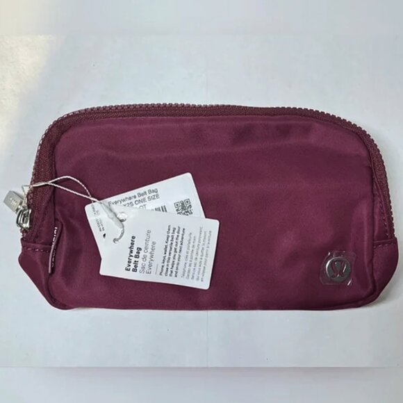 Lululemon Everywhere Crossbody Belt Bag - Burgundy - Picture 3 of 6